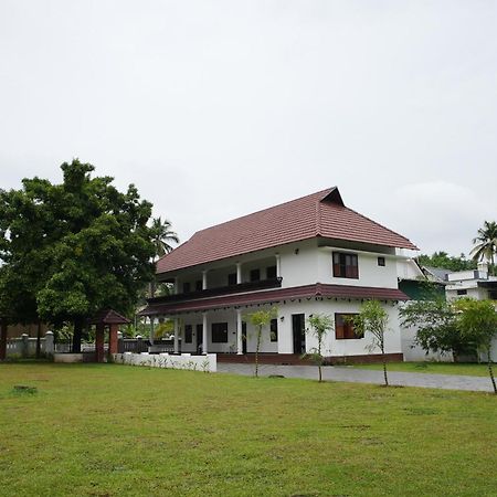 Tamarind Heritage Holiday Home Angamali Exteriör bild