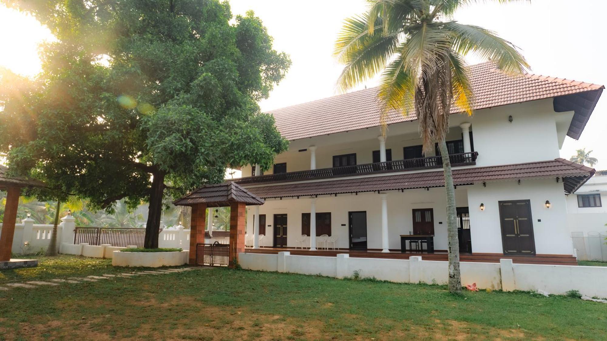 Tamarind Heritage Holiday Home Angamali Exteriör bild
