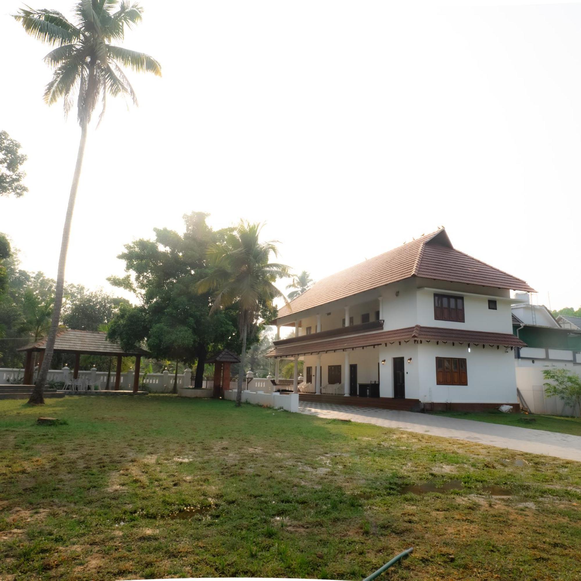 Tamarind Heritage Holiday Home Angamali Exteriör bild