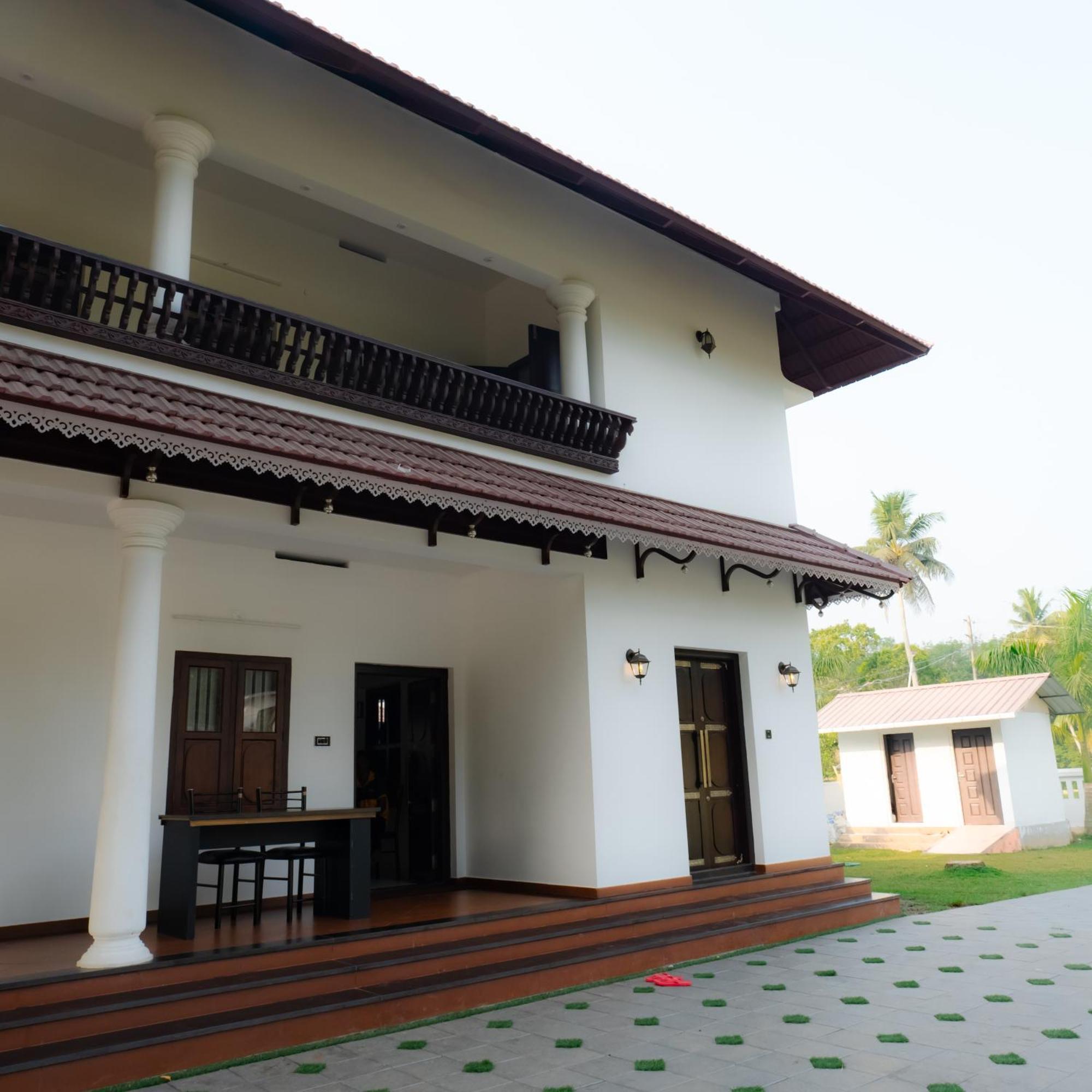Tamarind Heritage Holiday Home Angamali Exteriör bild