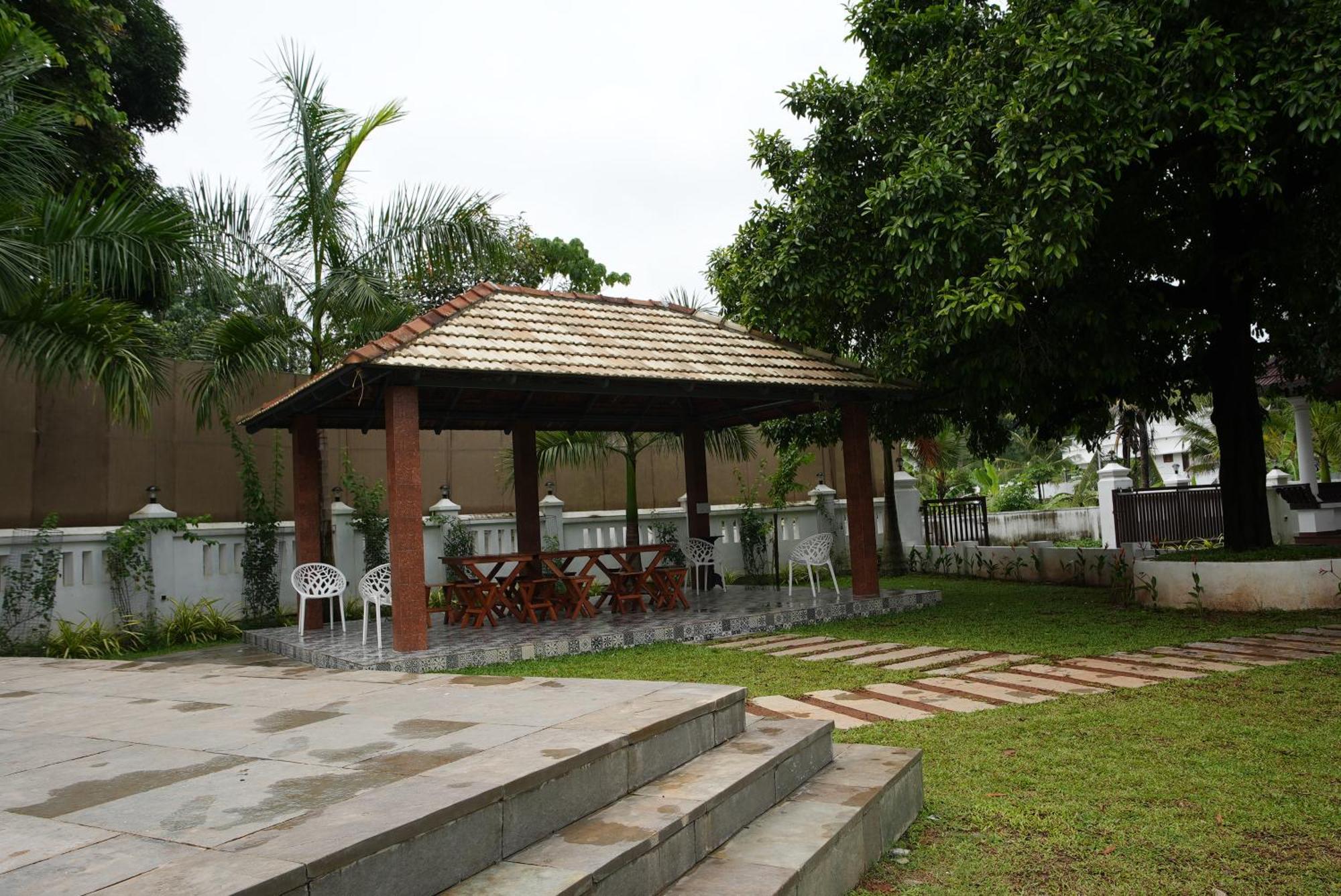 Tamarind Heritage Holiday Home Angamali Exteriör bild